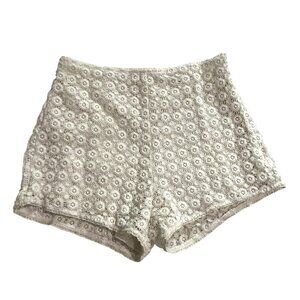 Hansen & Gretel Mon Shortie Shorts in Daisy Lace